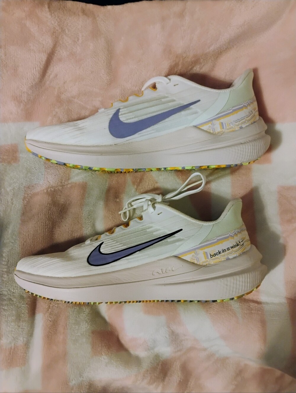 Brand New Women's Nike Air " Back In A Wink" Sneakers U.S. Size 9.5